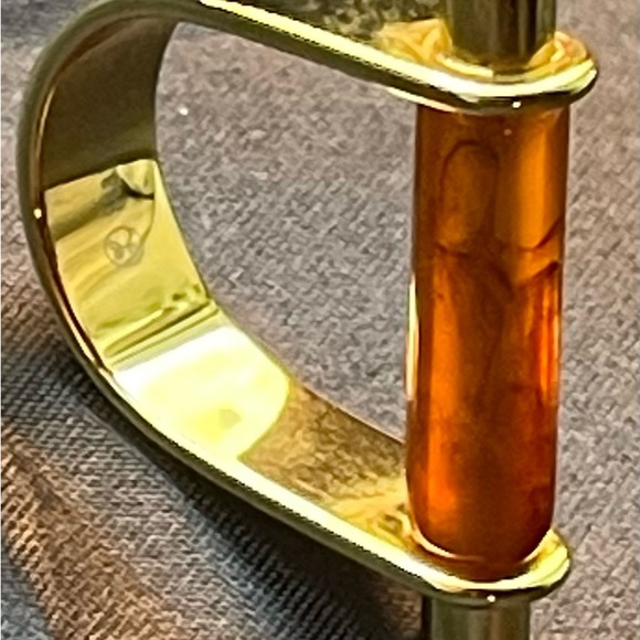 FHASHION JEWELRY STAINLESS STEEL RING SIZE 7 GOLD COLOR WITH AMBER COLOR DESIGN - Picture 5 of 6